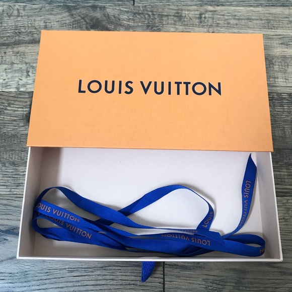 Louis Vuitton gift box - Picture 3 of 6
